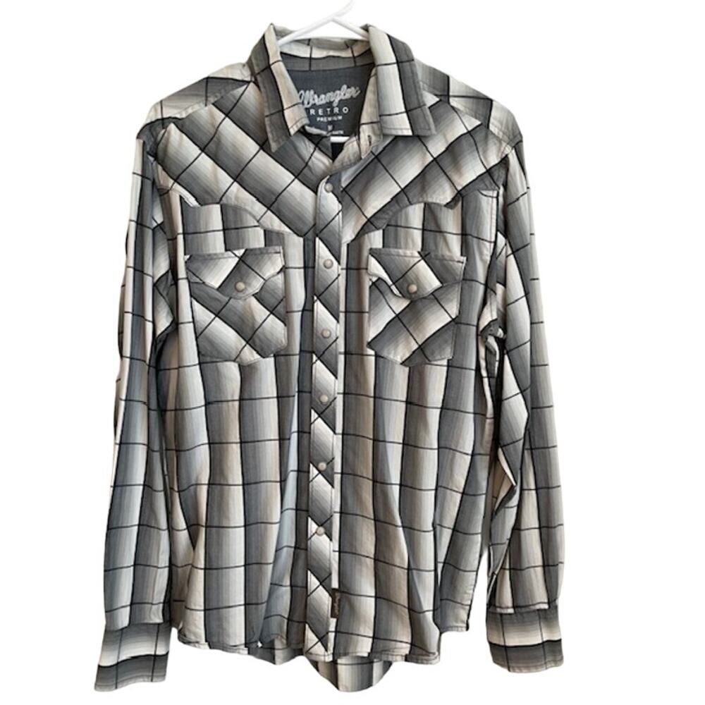 Wrangler Retro men's premium western, pearl snap shirt.
